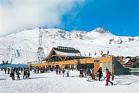 tignes_liftstation.jpg - active sports reisen