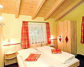 Ferienwohnungen ZE230 - Beispiel Schlafzimmer