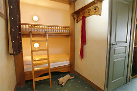 Etagenbett im Hotel Villa Montana