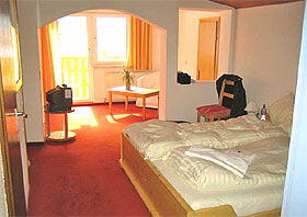 Doppelzimmer Kat A im Arlberger Hof Doppelzimmer Kat A im Arlberger Hof