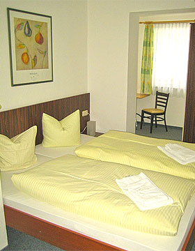 Zimmerbeispiel im Sportclub Parkhotel